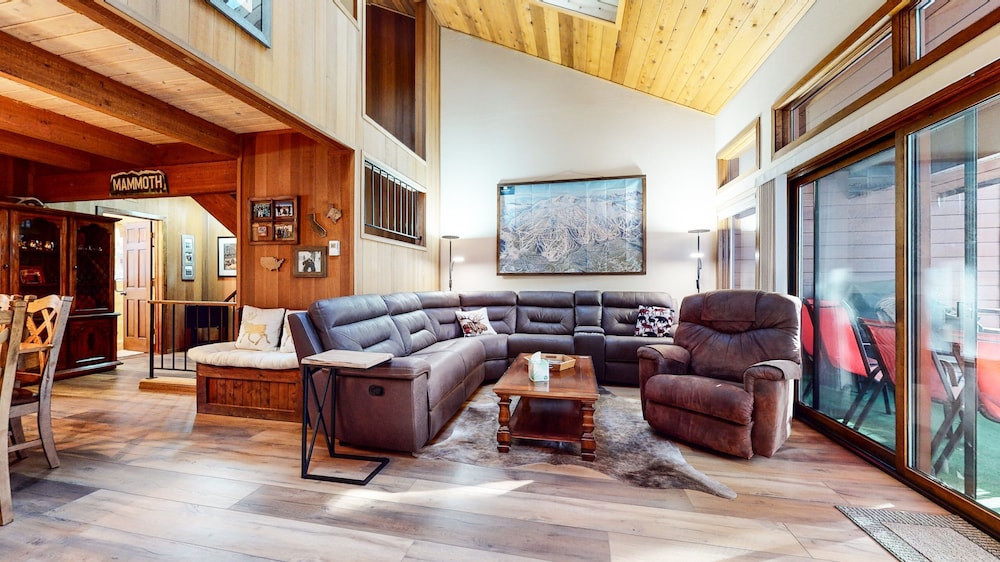 Condo, 2 Bedrooms