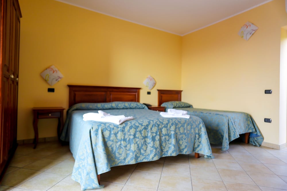 Basic Triple Room - Photo 1