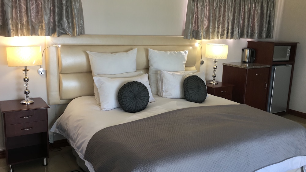 Comfort Room, 1 Bedroom (King Room) photo 1