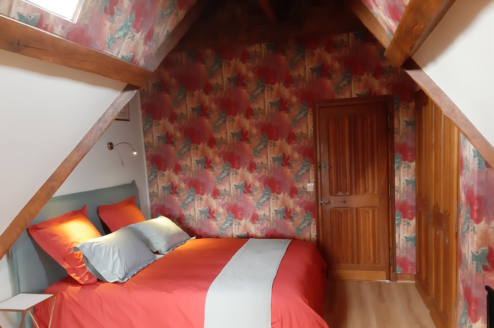 Comfort Room (Le Grenier aux Fleurs)