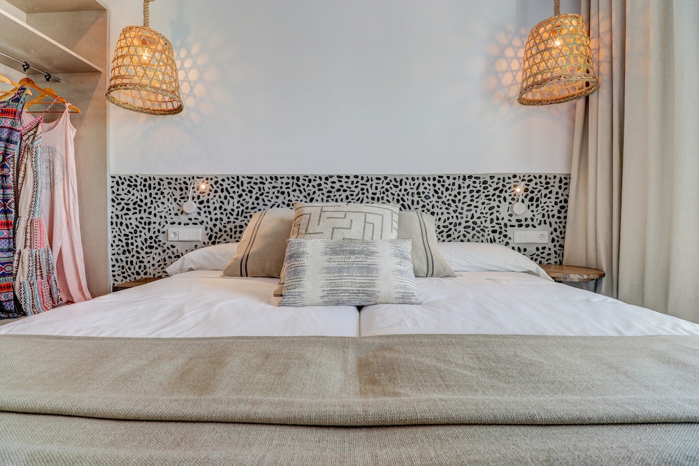Double Room, Sea View - Photo 4