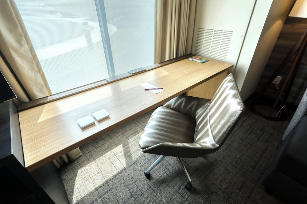 Suite, 2 Bedrooms (Hearing Accessible)
