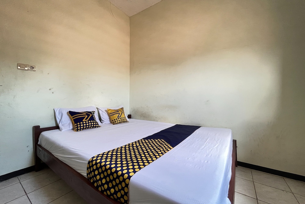 Basic Double Room photo 2