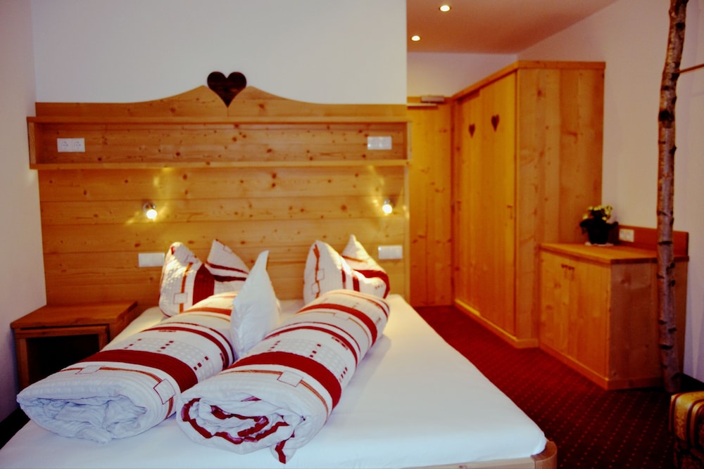 Standard Double Room, Balcony - Photo 1