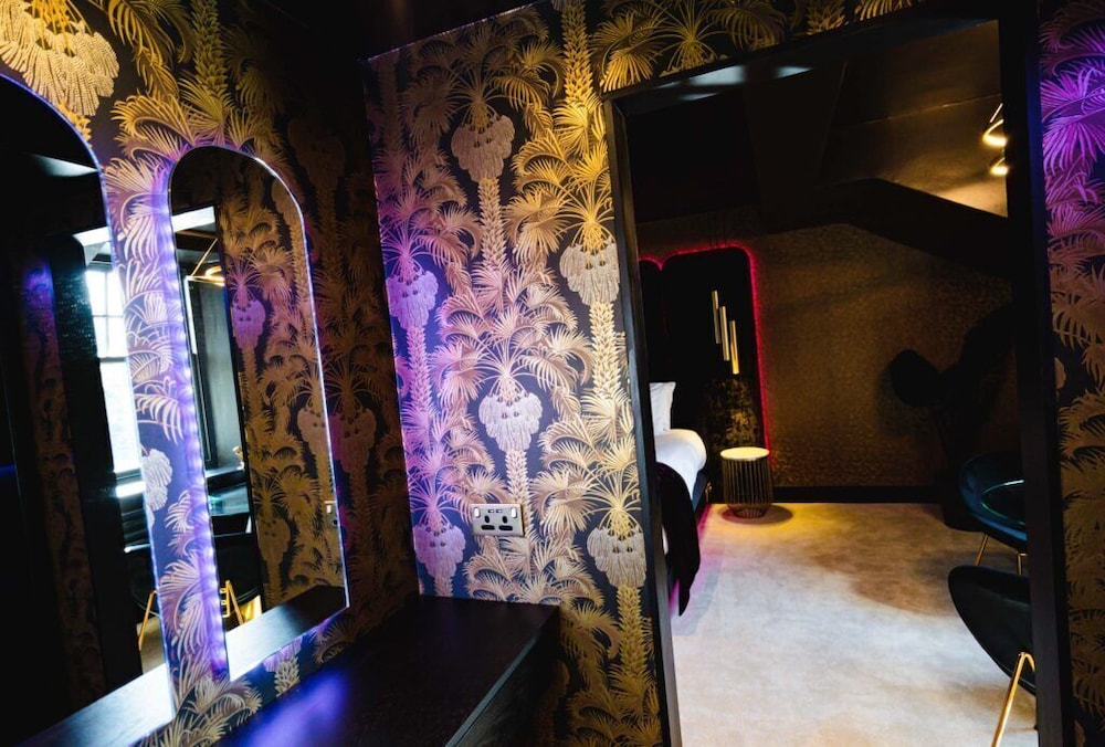 Deluxe Suite photo 1