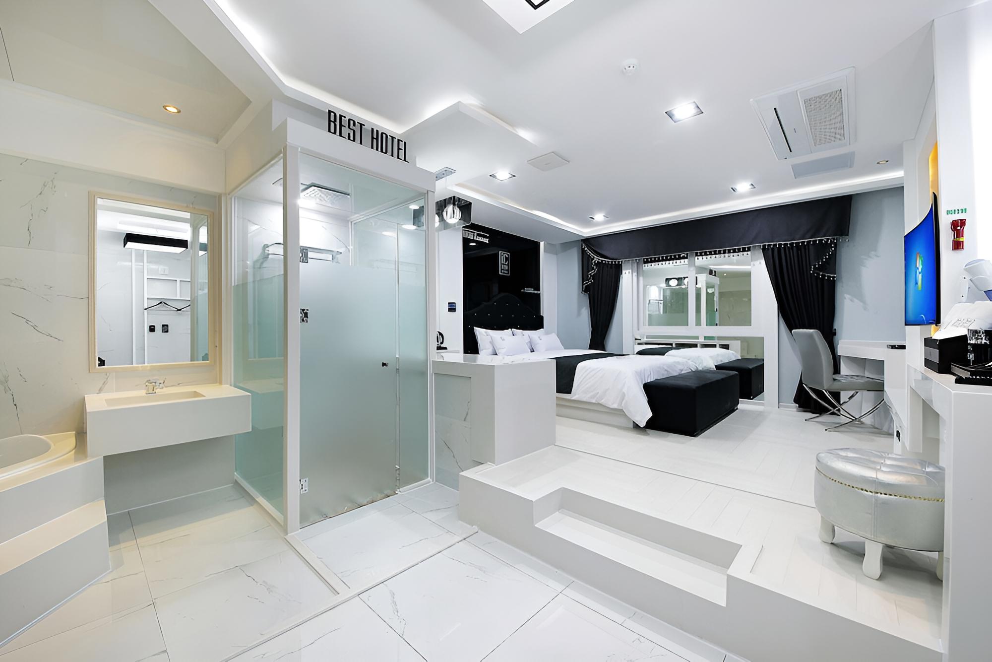 Room (VIP) - Photo 19