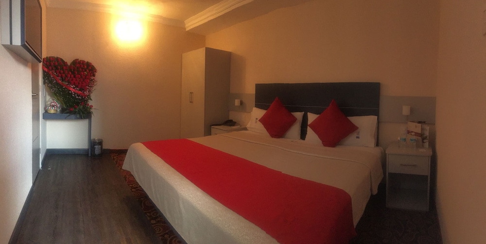 Standard Single Room - Photo 2