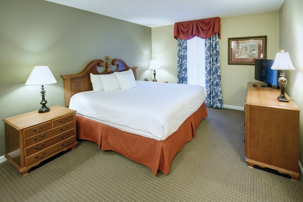Standard Suite, 2 Bedrooms, Balcony photo 2