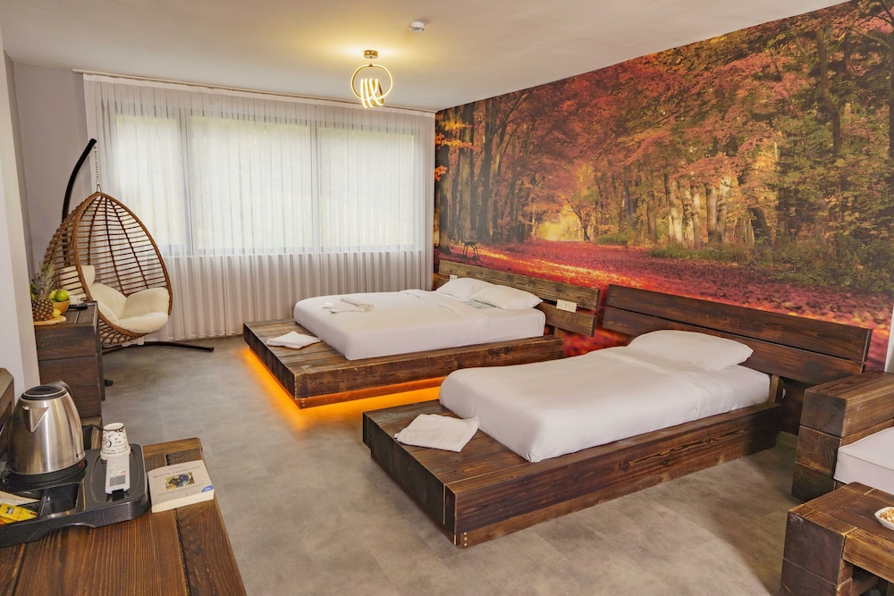 Deluxe Room, Multiple Beds, Non Smoking, River View photo 1