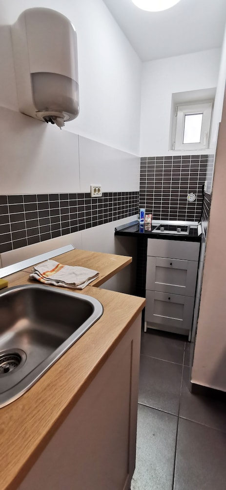 Apartment, 1 Bedroom, Non Smoking, Private Bathroom - Photo 9