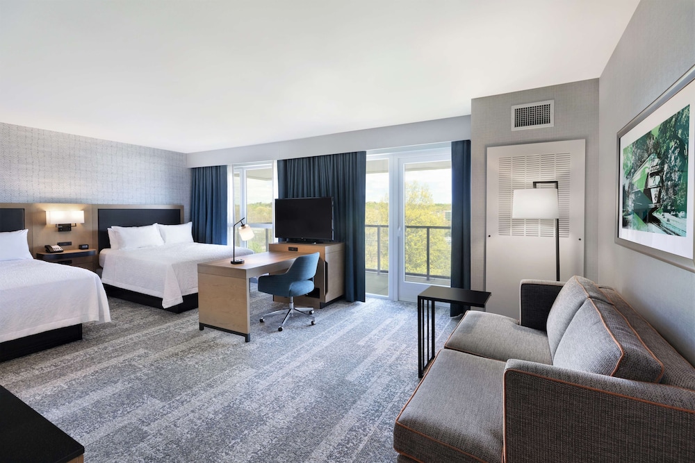 Suite, 2 Queen Beds, Accessible, Balcony - Photo 3