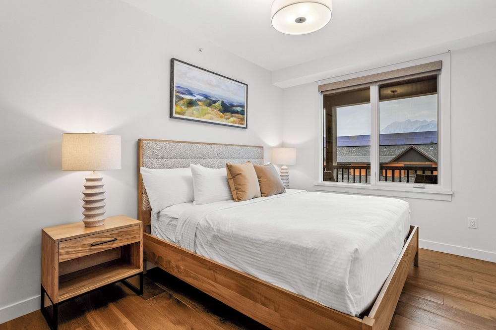 TM402 Two Bedroom Elevated Condo