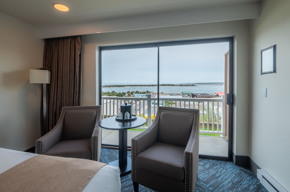 Standard Room, 2 Queen Beds (East Two Queen - Non-Pet) - Photo 7