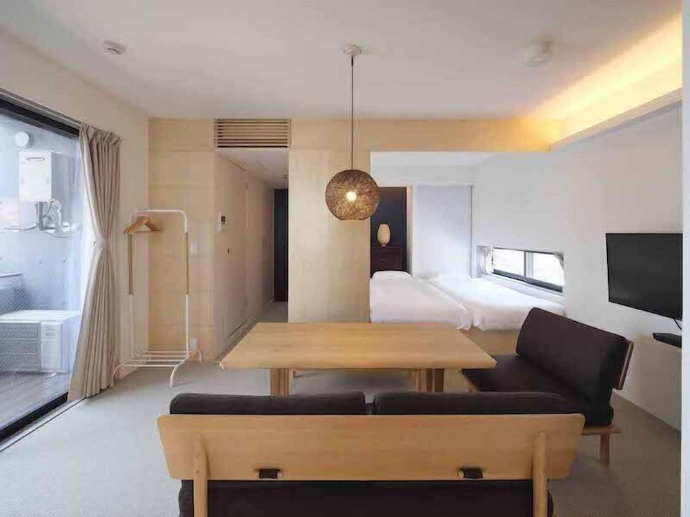 3 Bedrooms, Non Smoking photo 3