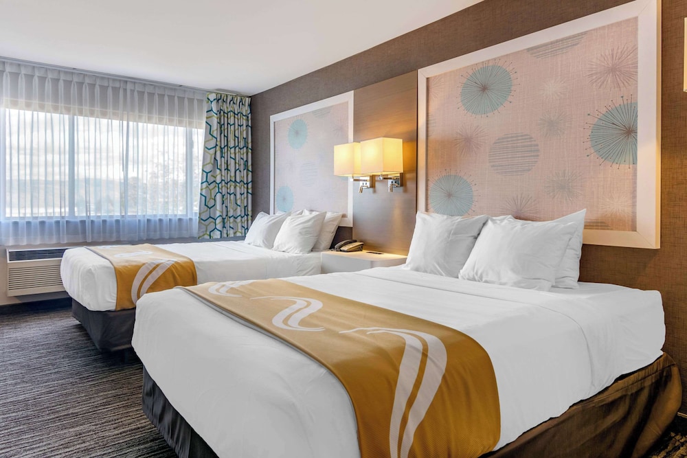 Standard Room, 2 Queen Beds, Non Smoking - Photo 1