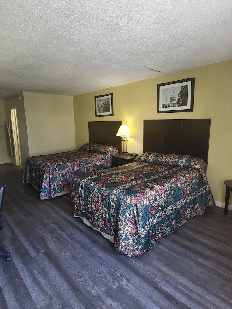 Standard Room, 2 Double Beds photo 1