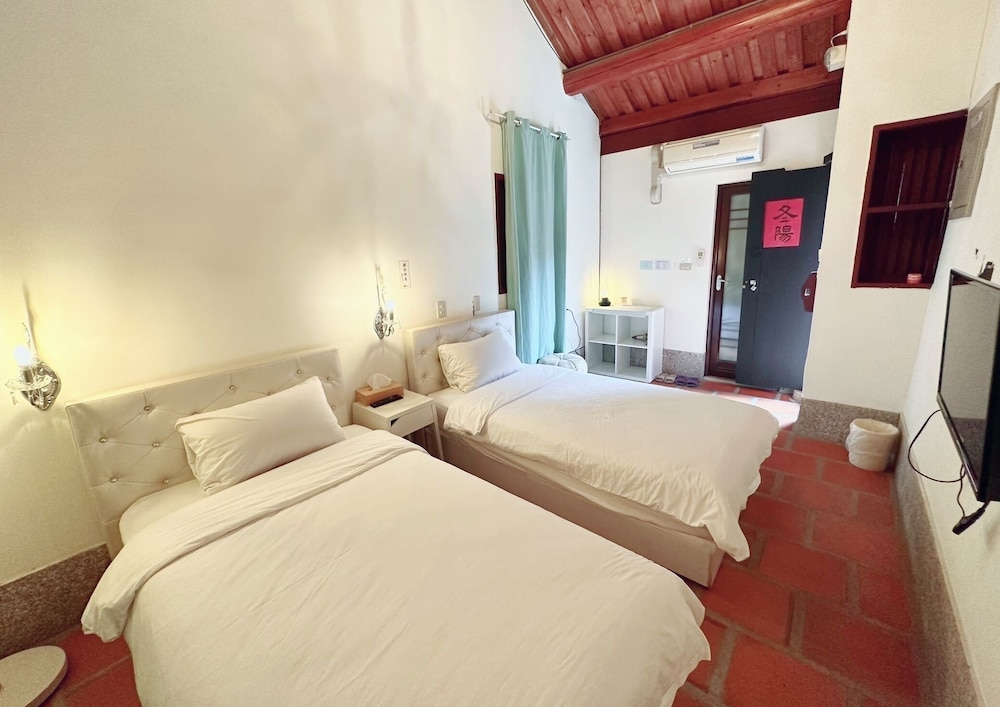 Comfort Twin Room, Courtyard View photo 1