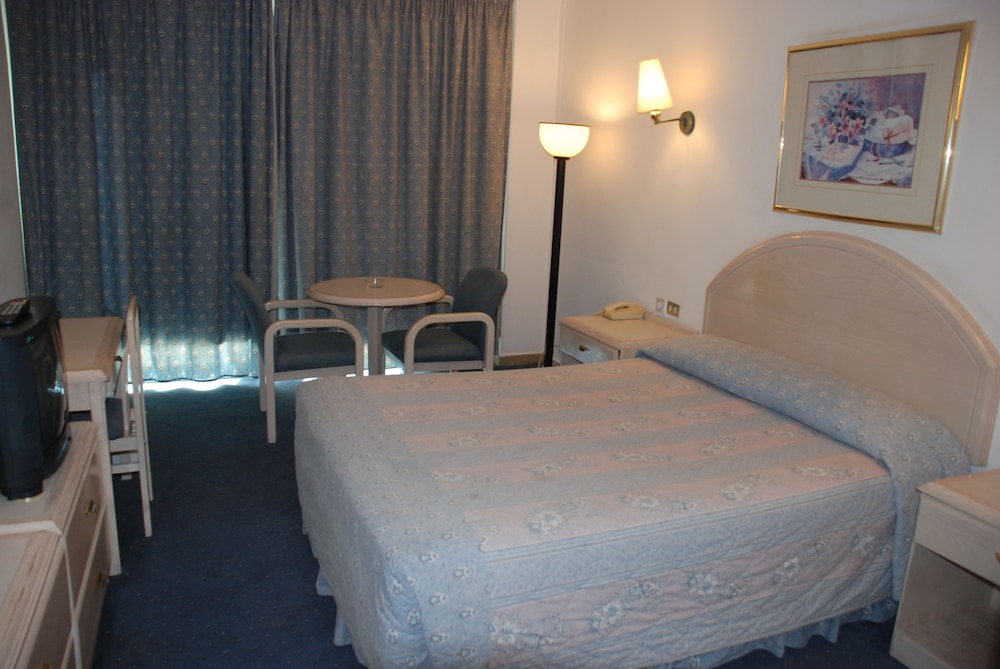 Standard Double or Twin Room - Photo 1