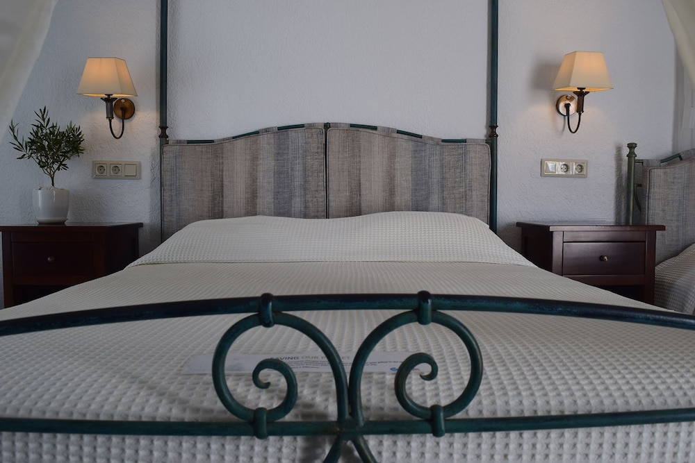 Superior Triple Room, Sea View (Amorgian) - Photo 2