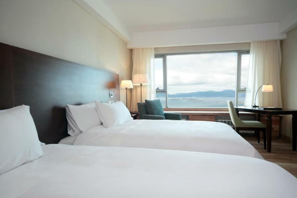 Deluxe Room, 2 Double Beds, Sea View (Family Plan) photo 3