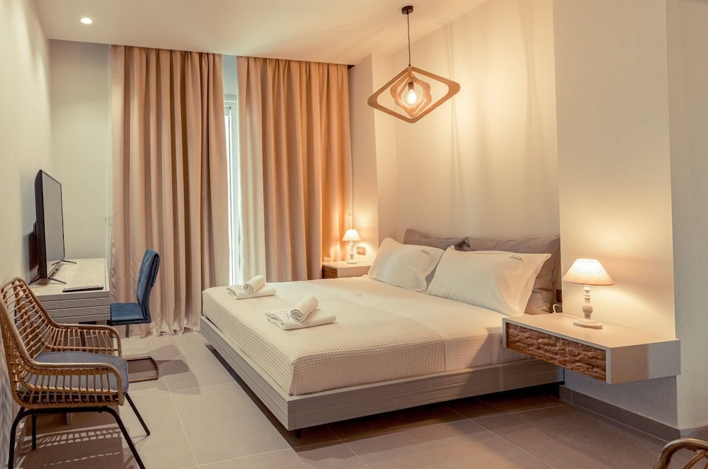 One bedroom Suite with private hot tub