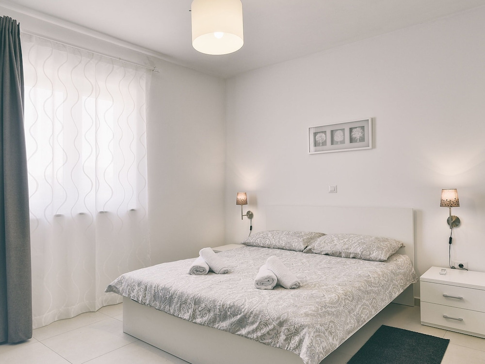 Villa photo 2