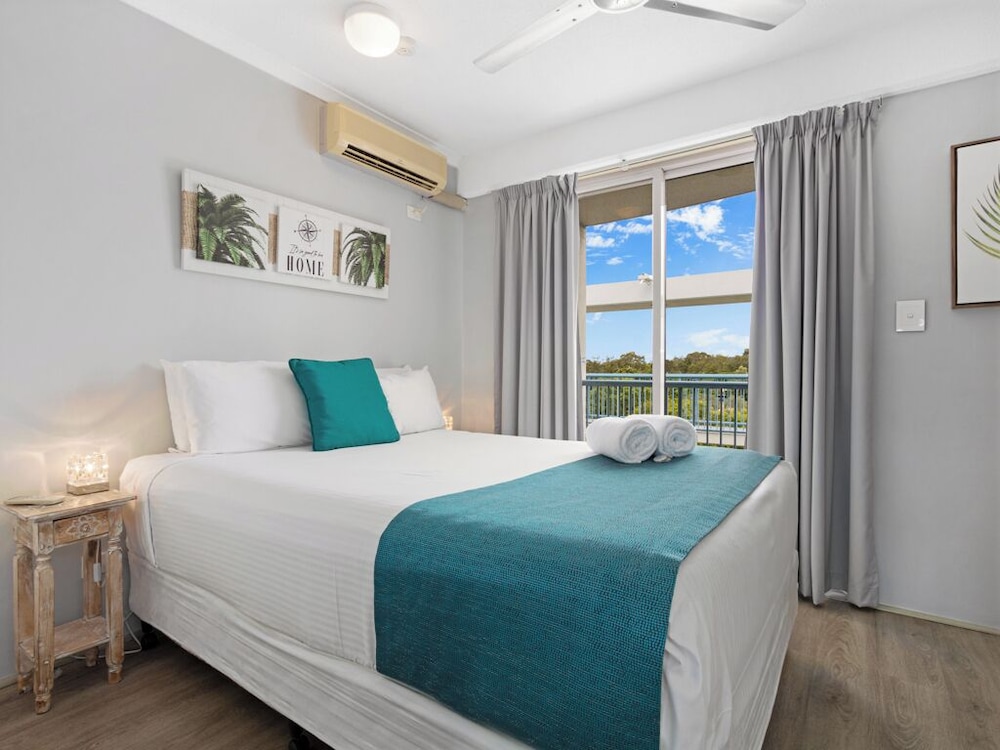 Deluxe Apartment, Balcony, Partial Ocean View