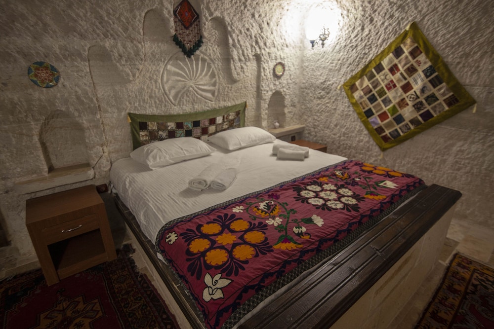 Honeymoon Double Room, 1 Bedroom, Pool View, Garden Area photo 2