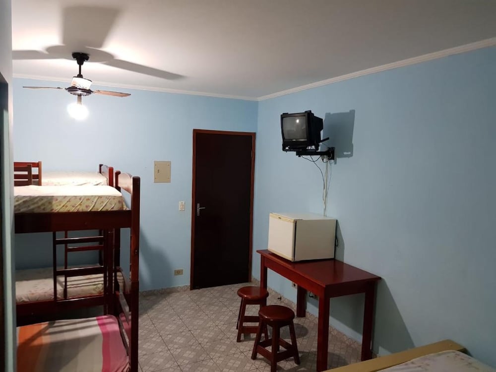 Family Room, Multiple Beds