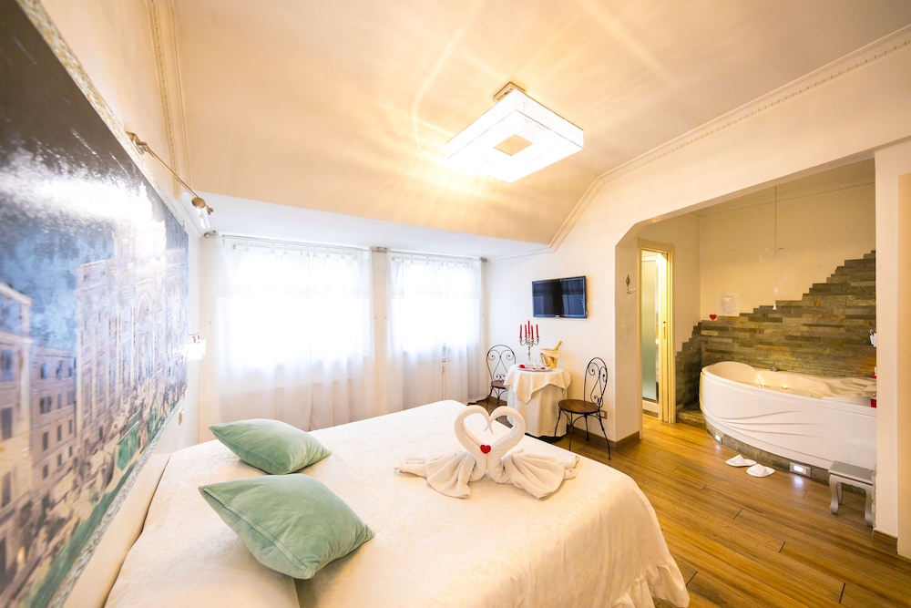 Economy Suite, Annex Building (3 people) photo 1