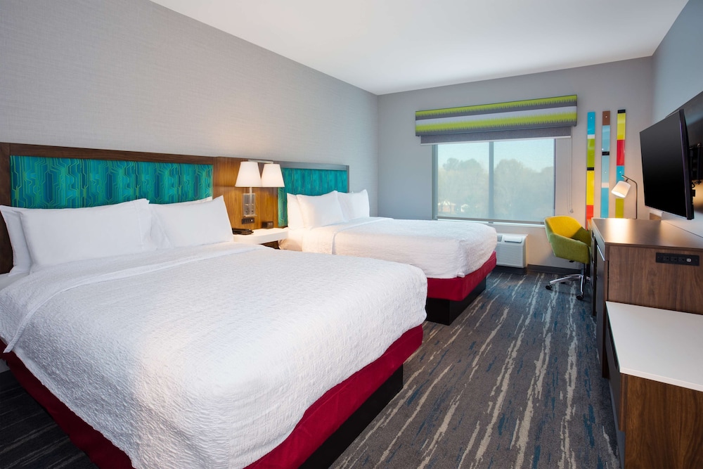 Room, 2 Queen Beds, Accessible, Bathtub (Mobility & Hearing) - Photo 3