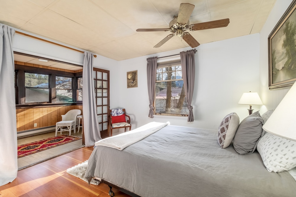 House, 4 Bedrooms