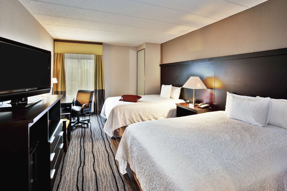 Room, 2 Queen Beds, Accessible, Non Smoking - Photo 1