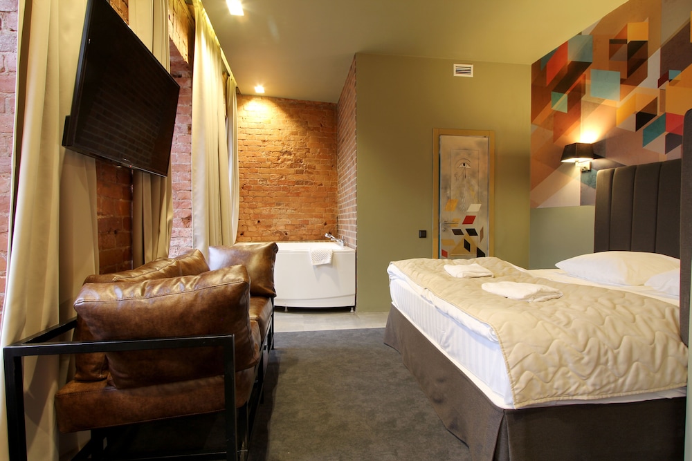 King Suite with Spa Bath