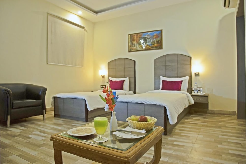 Executive Room - Photo 9