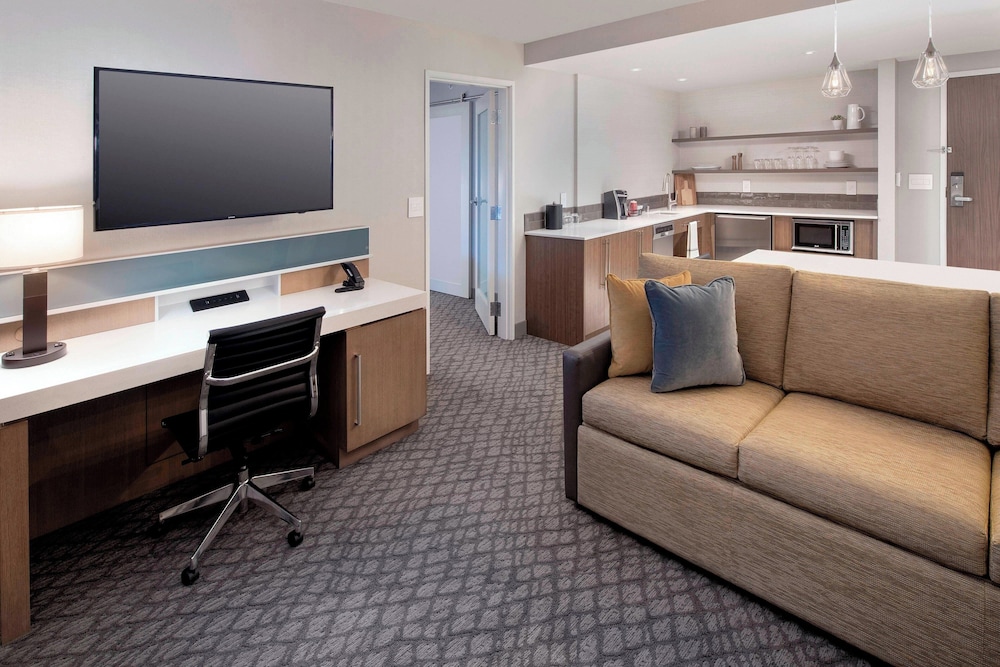 Suite, 1 Bedroom photo 2