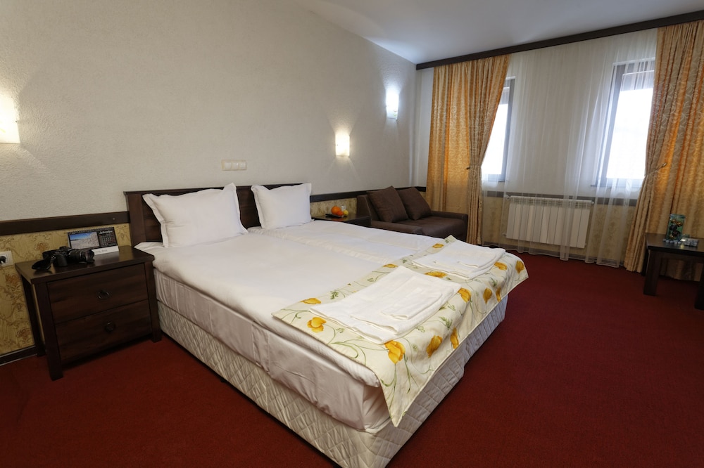 Standard Twin Room photo 3