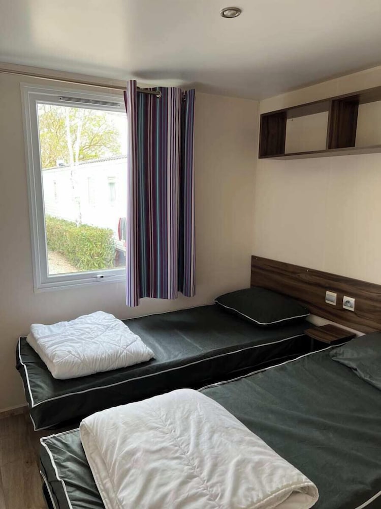 Basic Mobile Home photo 2