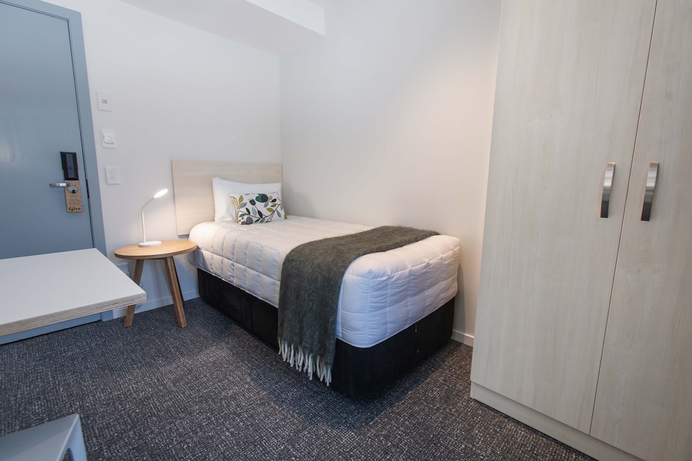 Classic Single Room (Shared Bathroom)