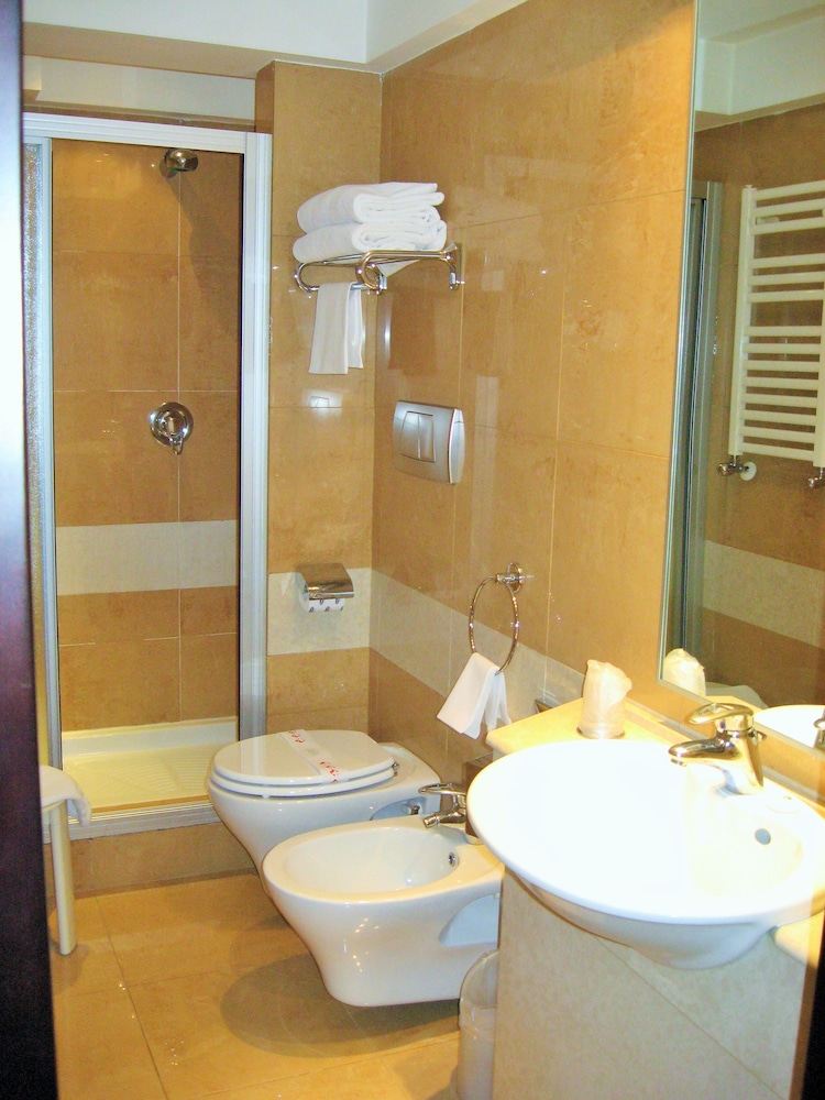Standard Double Room Single Use photo 2