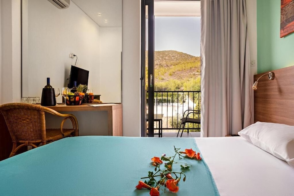 Superior Double or Twin Room, Mountain View - Photo 3