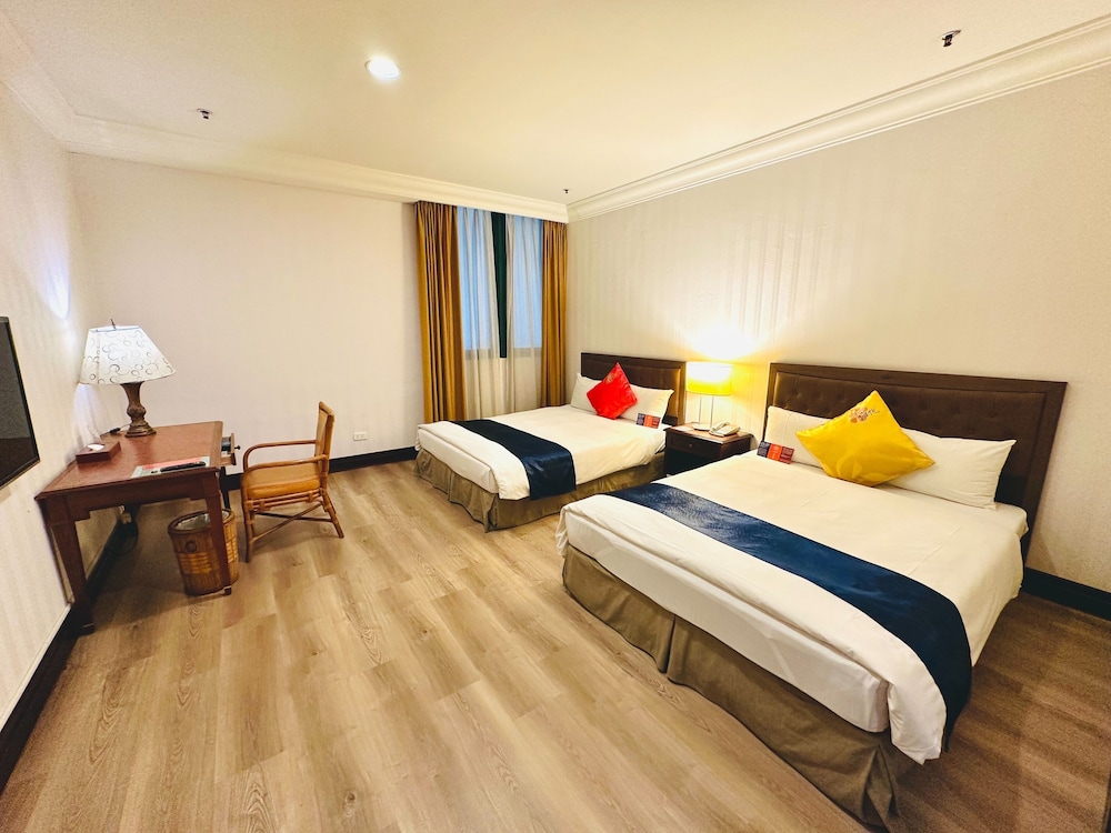 Standard Quadruple Room, 2 Double Beds photo 1