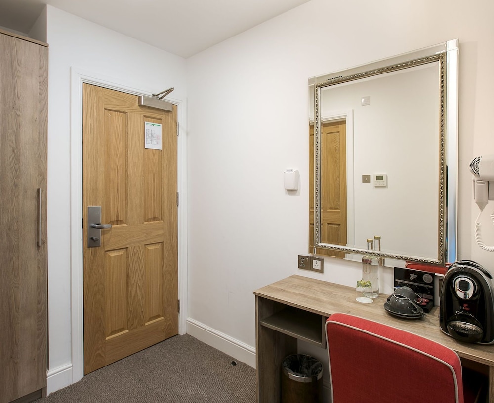Premium Single Room, Ensuite photo 3