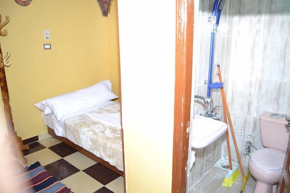 Twin Room, Smoking, Lake View (With Extra Bed) photo 1