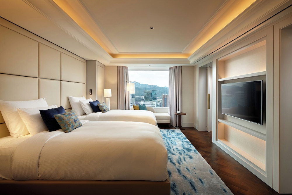 Executive Charlotte Suite Twin Room - La Cime Lounge Access Included