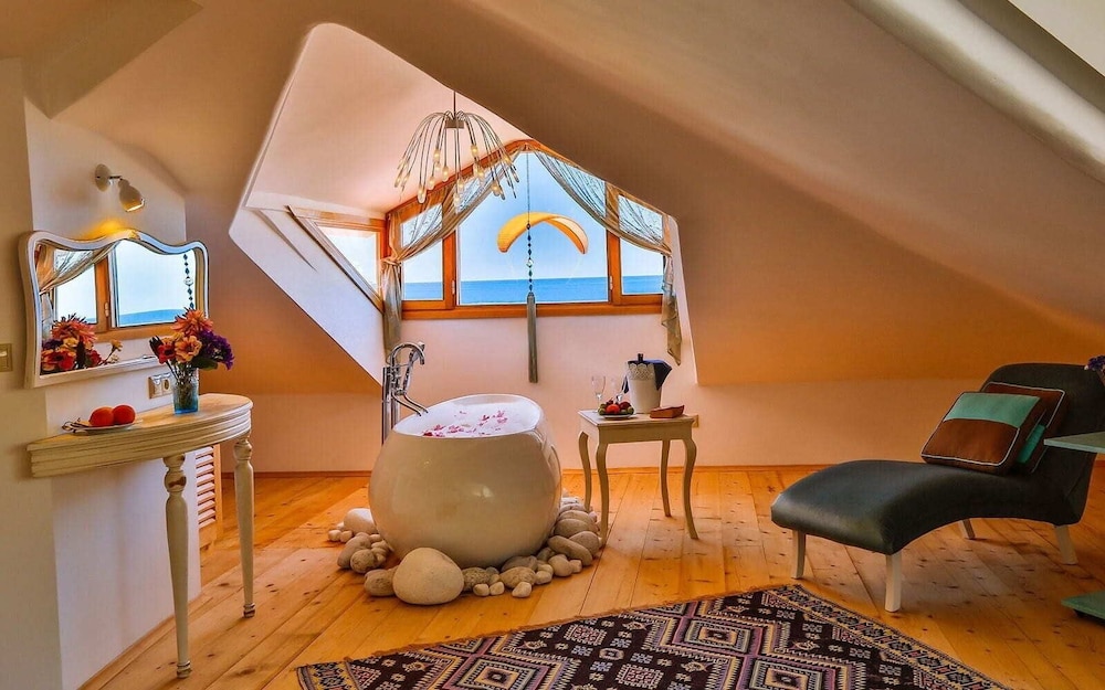 Superior Attic Room with Seaview photo 1
