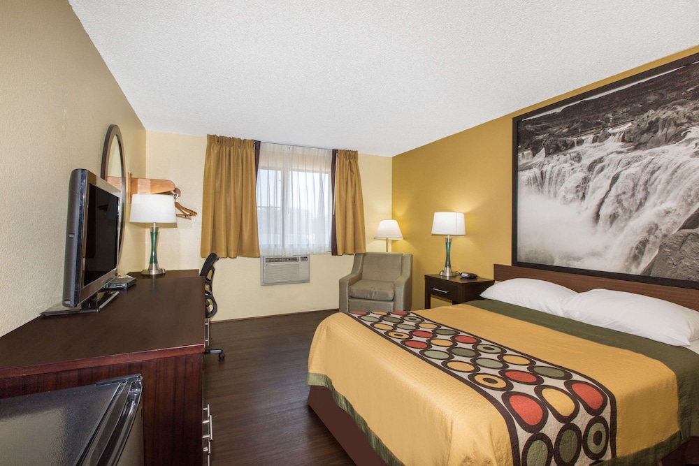 Standard Room, 1 Queen Bed - Photo 4
