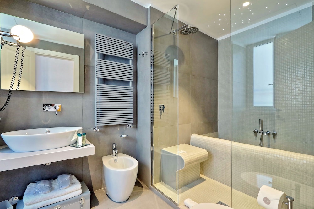 Deluxe Townhome photo 3