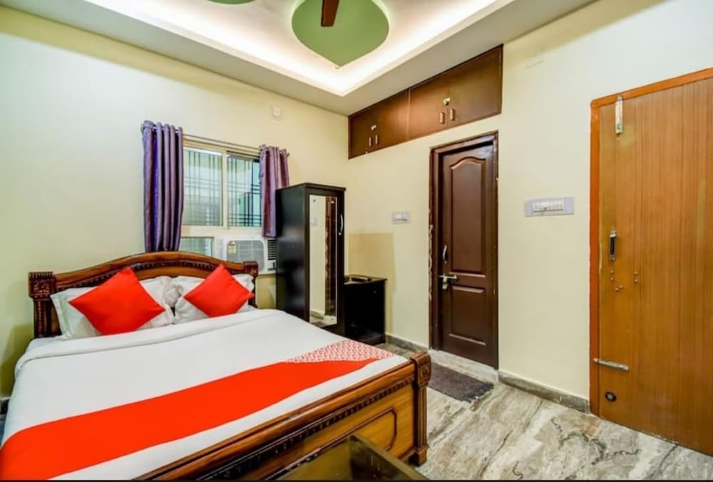 Standard Double Room, City View photo 3