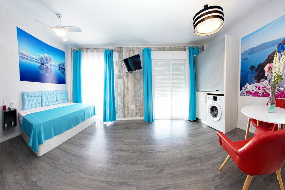 Estudio Familiar, Balcón (2 A)